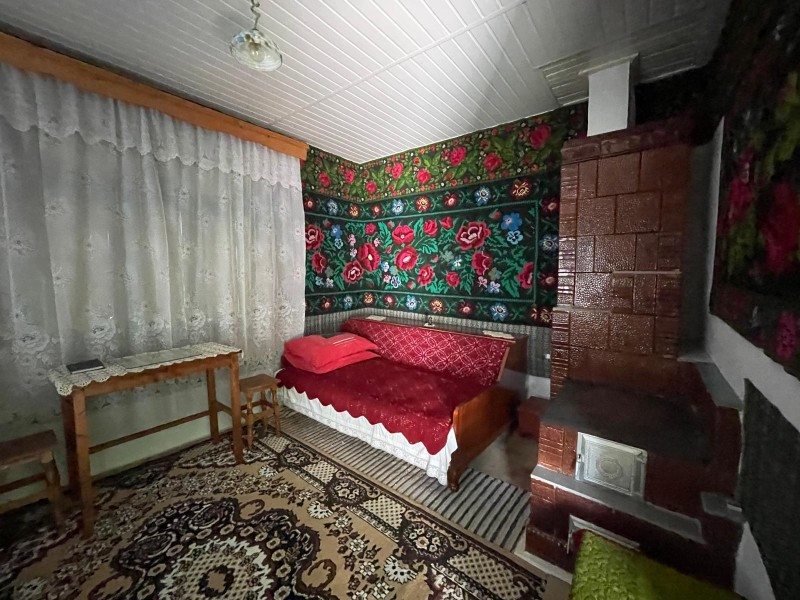 Casa de vanzare comuna Soveja - sat Rucareni (centru)