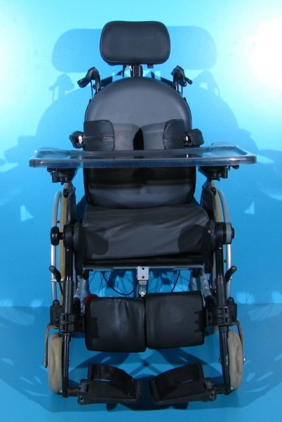 Scaun cu rotile - Invacare / latime sezut 43 cm