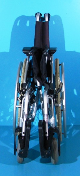 Scaun cu rotile Drive - latime sezut 45 cm