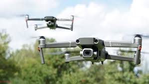 Capturi Aeriene de Vis: Inchiriez Drona Mavic 2 Pro Full Cu Accesorii