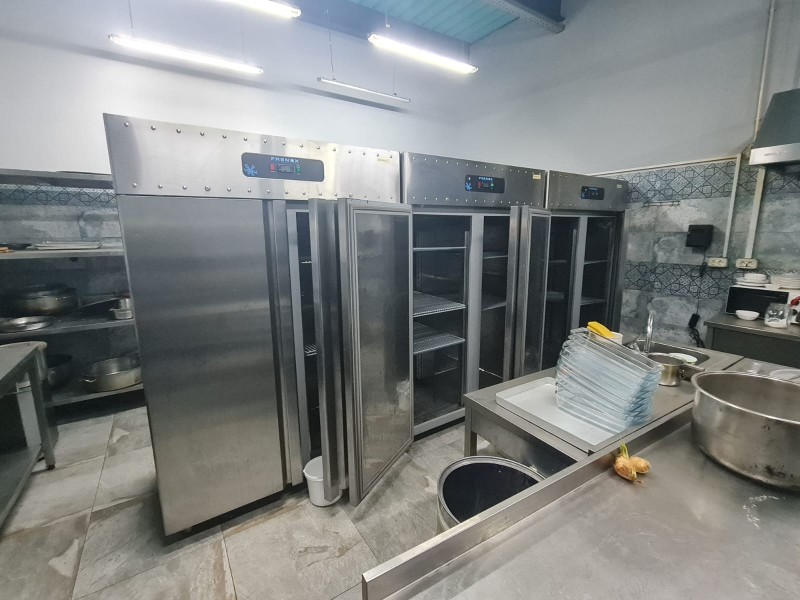 Frigider inox 1 usa second hand Frigider inox 2 usi second hand