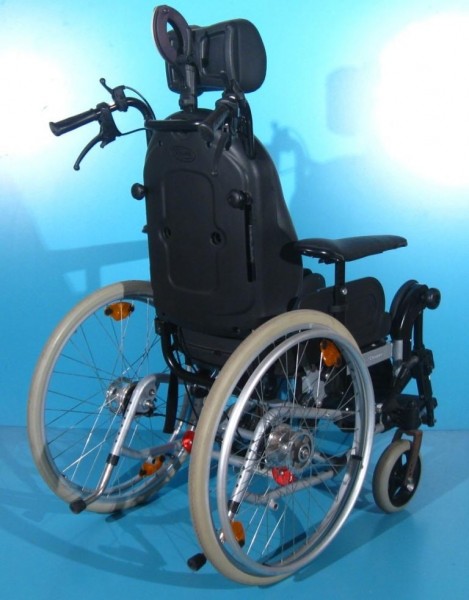 Scaun cu rotile Invacare / latime sezut 38 cm