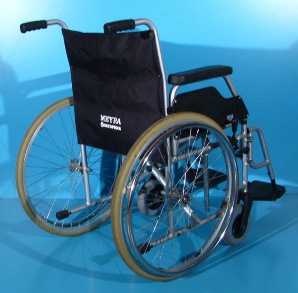 Scaun cu rotile  Meyra - latime sezut 47 cm