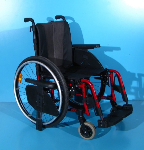 Scaun cu rotile din aluminiu -Otto Bock