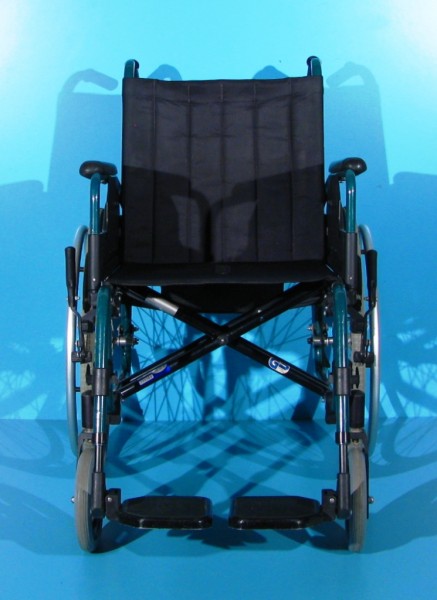 Scaun cu rotile din aluminiu Sopur - latime sezut 46 cm