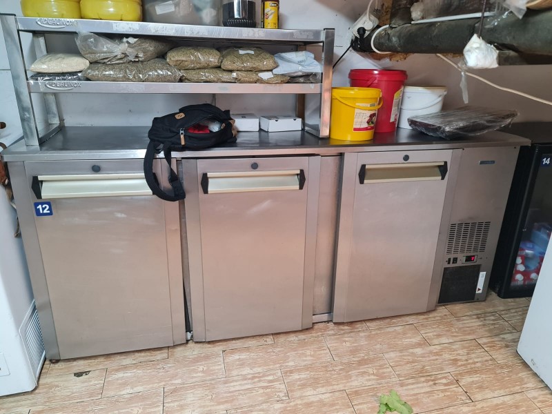 HORECA BUCURESTI ECHIPAMENTE PROFESIONALE SECOND HAND - MESE RECI - MASINA DE SPALAT VASE - MASINA CUBURI GHEATA -  AP GYROS SAORMA - MASA PIZZA 