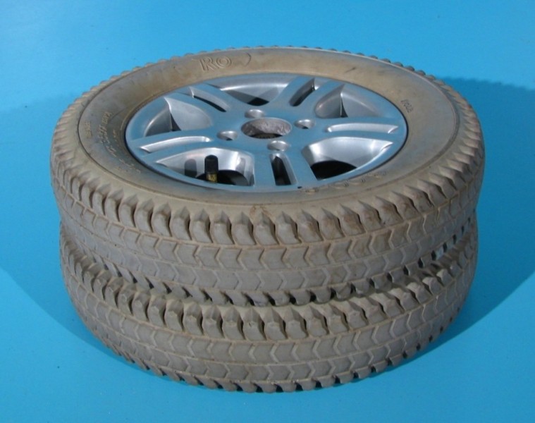 Roata originala cu cauciuc si camera pentru carucior electric 3.00-8 - set