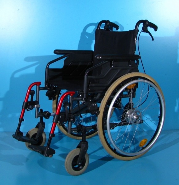 Scaun cu rotile din aluminiu Sopur - latime sezut 46 cm