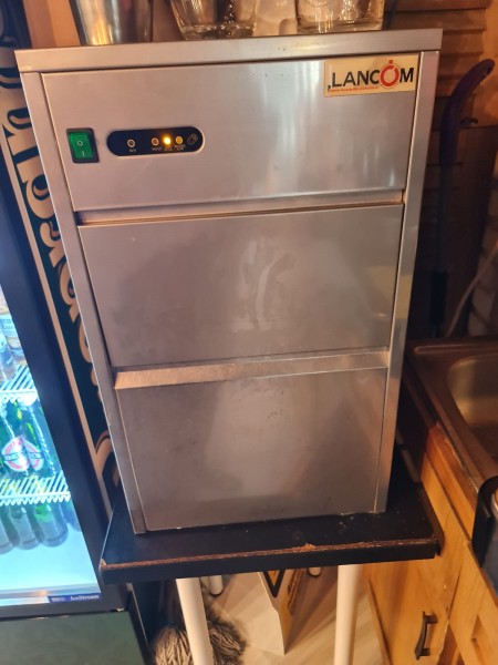 HORECA BUCURESTI ECHIPAMENTE PROFESIONALE SECOND HAND - MESE RECI - MASINA DE SPALAT VASE - MASINA CUBURI GHEATA -  AP GYROS SAORMA - MASA PIZZA 