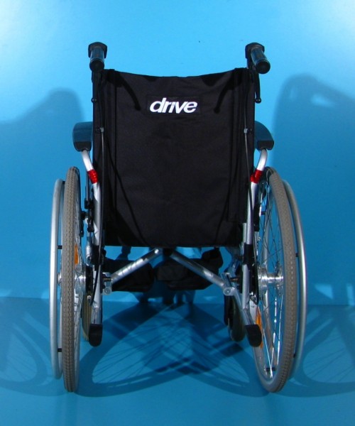 Scaun cu rotile din aluminiu - Drive