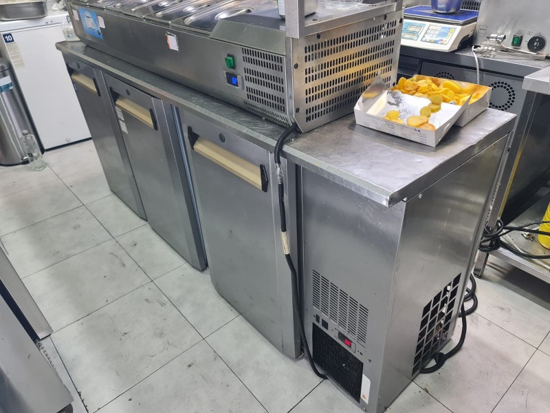 HORECA BUCURESTI ECHIPAMENTE PROFESIONALE SECOND HAND - MESE RECI - MASINA DE SPALAT VASE - MASINA CUBURI GHEATA -  AP GYROS SAORMA - MASA PIZZA 