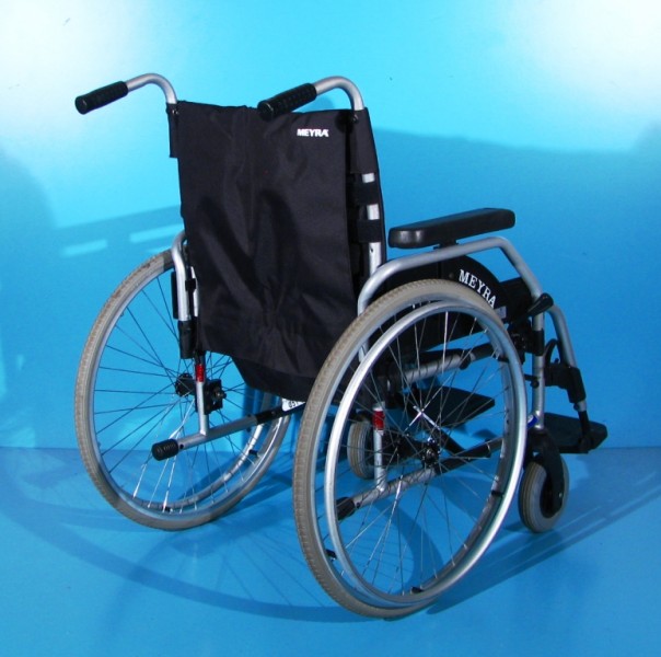 Scaun cu rotile  Meyra - latime sezut 51 cm