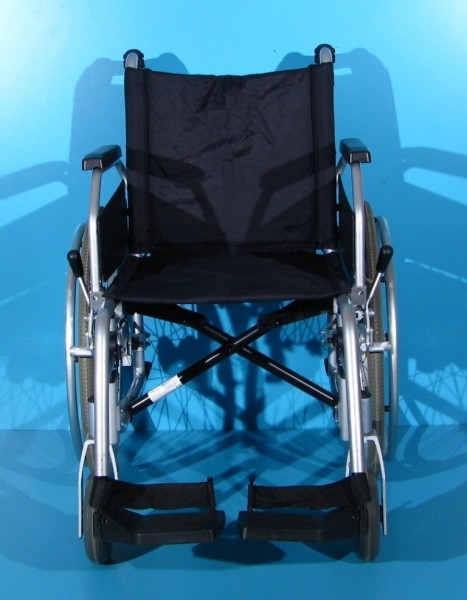 Scaun cu rotile second hand Ibesco MD - latime sezut 45 cm