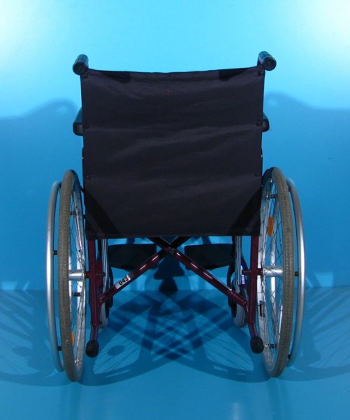 Scaun cu rotile  Meyra   latime sezut 43 cm