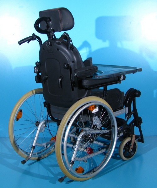 Scaun cu rotile - Invacare / latime sezut 43 cm