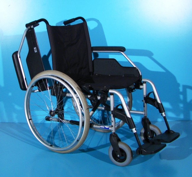 Scaun cu rotile  Meyra - sezut 46 cm