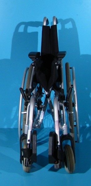 Scaun cu rotile din aluminiu  Drive - latime sezut 42 cm