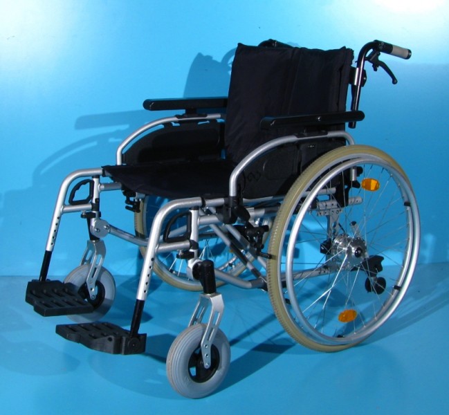 Scaun cu rotile  B+B - latime sezut 56 cm