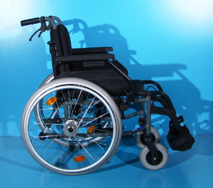 Scaun cu rotile din aluminiu Dietz - latime sezut 40 cm