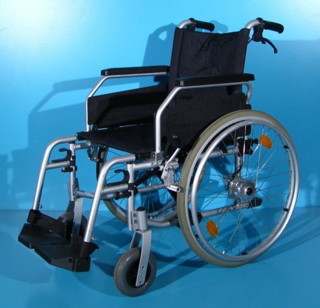 Scaun cu rotile second hand Ibesco MD - latime sezut 45 cm