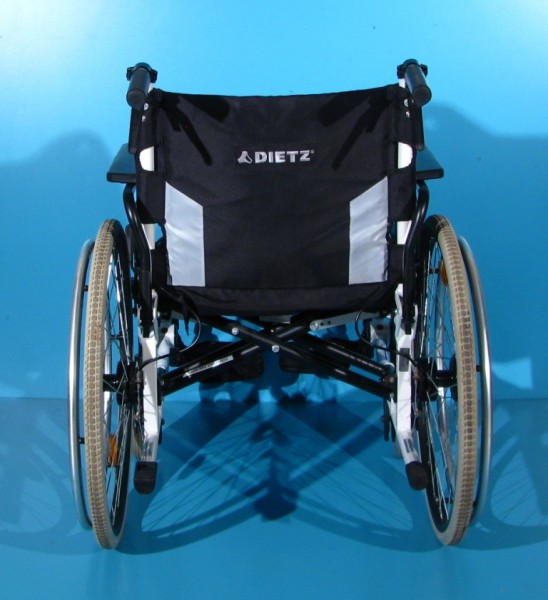 Scaun cu rotile -Dietz   latime sezut 48 cm