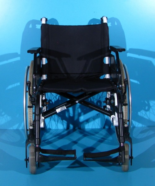 Scaun cu rotile -Dietz   latime sezut 48 cm