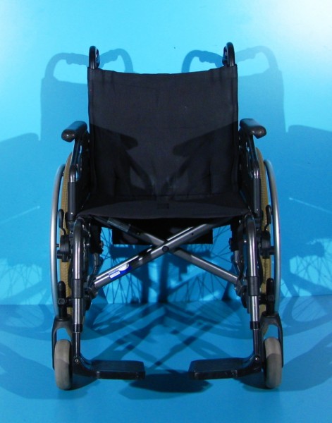 Scaun cu rotile din aluminiu Sopur -  sezut 48 cm