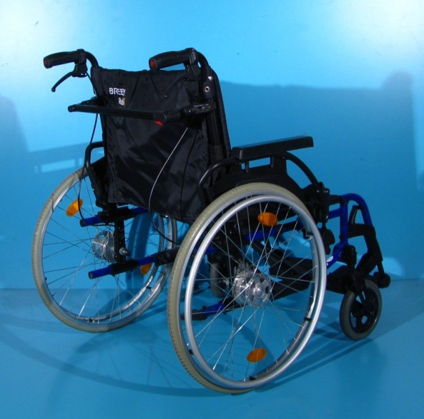 Scaun cu rotile din aluminiu Breezy -  sezut 56 cm