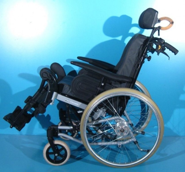 Scaun cu rotile Invacare latime sezut 43 cm