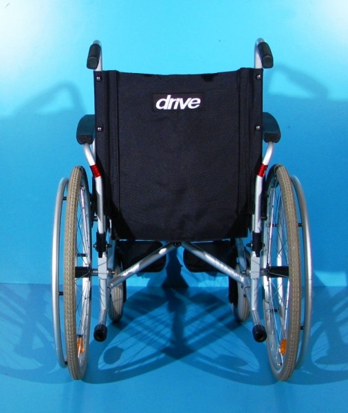 Scaun cu rotile  Drive - sezut 45 cm