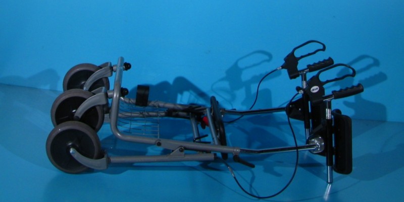 Cadru de mers cu roti - Drive