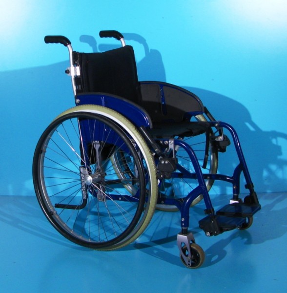 Scaun cu rotile din aluminiu activ  Sopur - latime sezut 42 cm