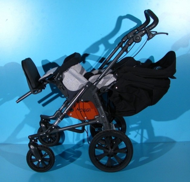 Carucior pentru copii cu dizabilitati 