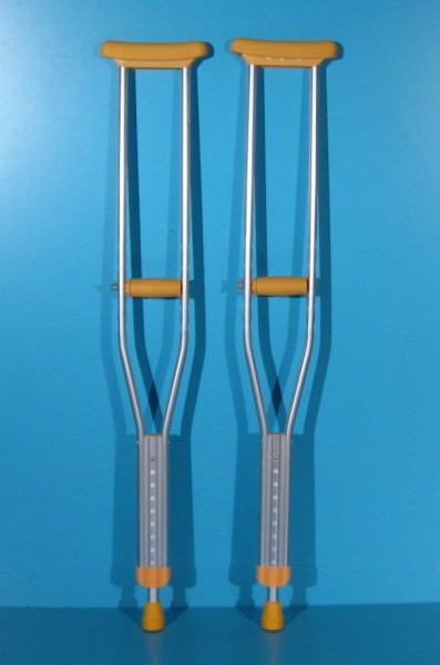 Carje cu sprijin subaxilar aluminiu NEFOLOSITE   set 2 buc