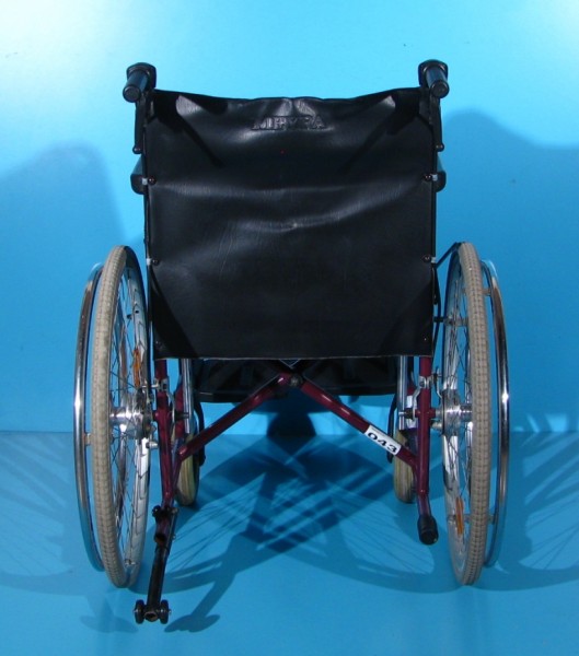 Scaun cu rotile Meyra   latime sezut 43 cm
