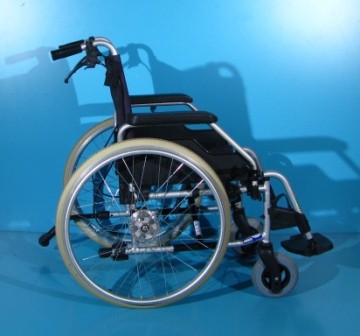 Scaun cu rotile - Meyra / latime sezut 51 cm