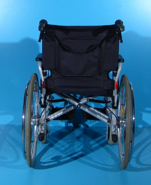Scaun cu rotileTrenmobil   latime sezut 46 cm