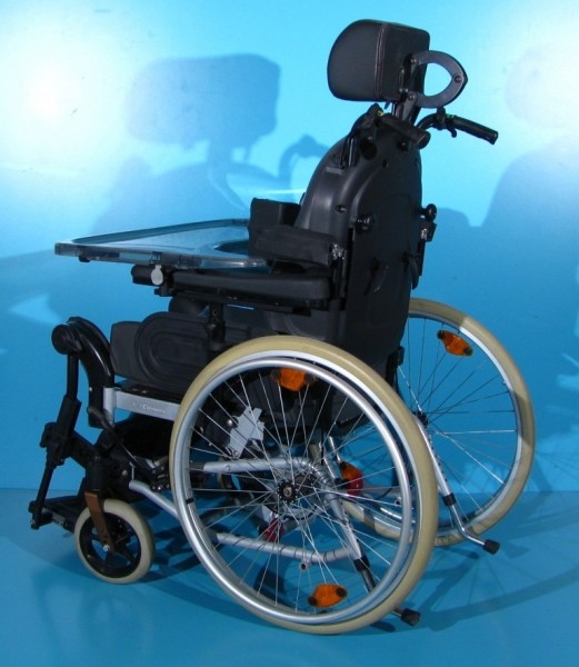 Scaun cu rotile - Invacare / latime sezut 43 cm