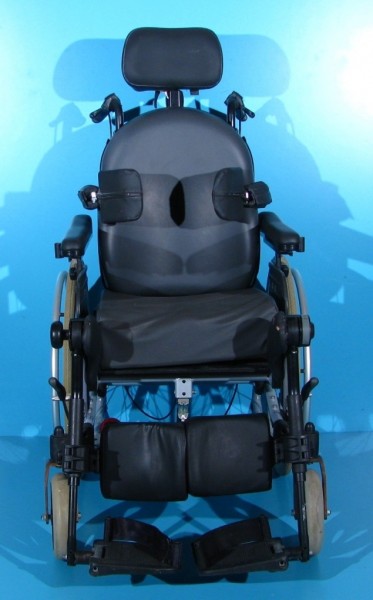 Scaun cu rotile - Invacare / latime sezut 43 cm