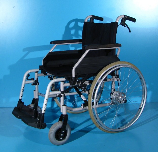 Scaun cu rotile Drive - latime sezut 50 cm