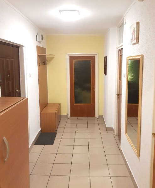 Particular închiriez apartament 2 camere Bucuresti Mall