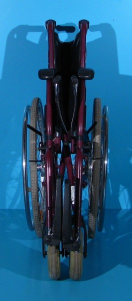 Scaun cu rotile Meyra   latime sezut 43 cm
