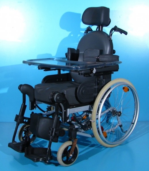 Scaun cu rotile - Invacare / latime sezut 43 cm