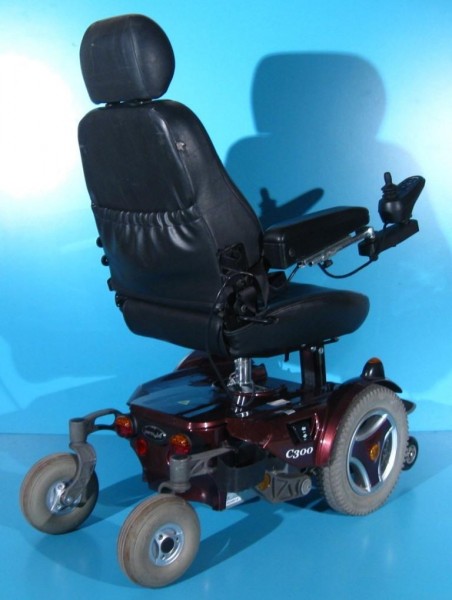 Scaun cu rotile nepliabil pentru adulti