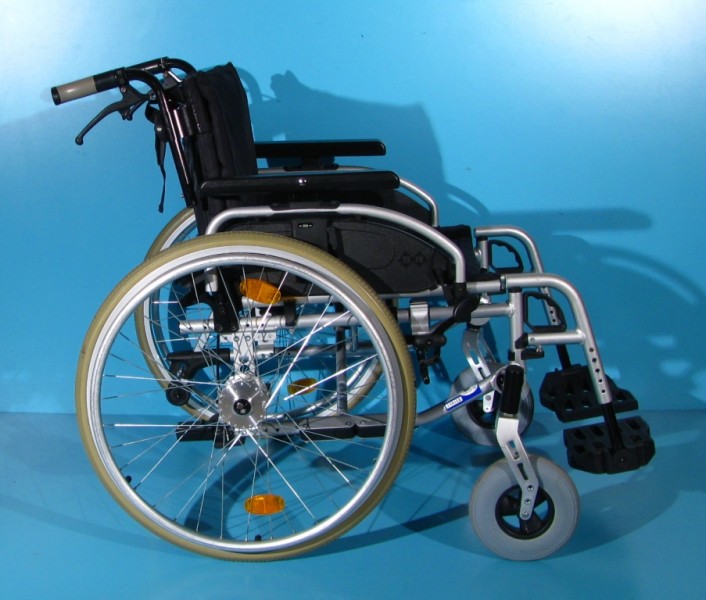 Scaun cu rotile  B+B - latime sezut 56 cm