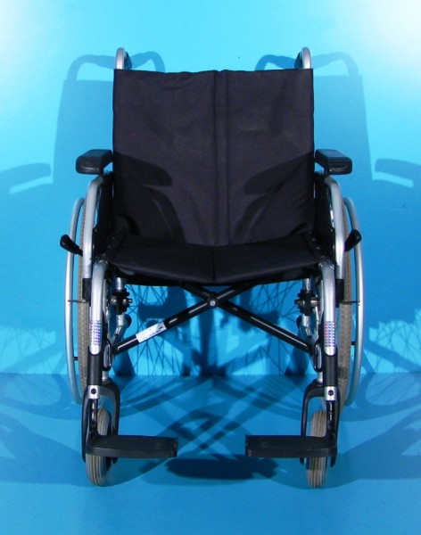 Scaun cu rotile  Meyra - latime sezut 51 cm