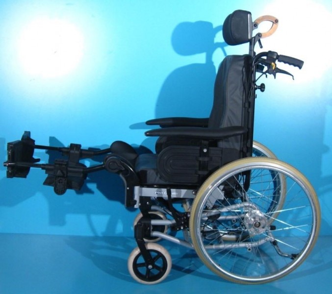 Scaun cu rotile Invacare latime sezut 43 cm