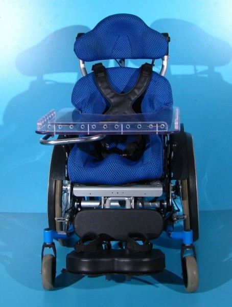 Scaun cu rotile pentru copii