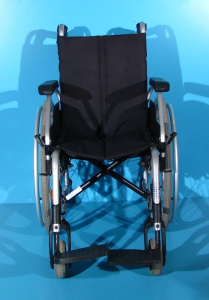 Scaun cu rotile Meyra - latime sezut 38 cm