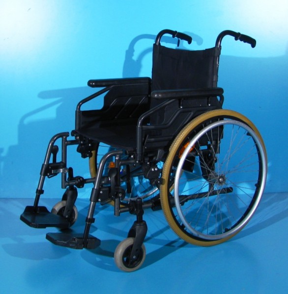 Scaun cu rotile din aluminiu Sopur -  sezut 48 cm